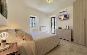 4 bedrooms, free WiFi, bed sheets