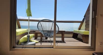 Duplex apartment with stunning sea view