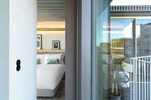 Laptop workspace, blackout curtains, iron/ironing board, free WiFi - Feel Porto Matosinhos City Flats (Matosinhos)