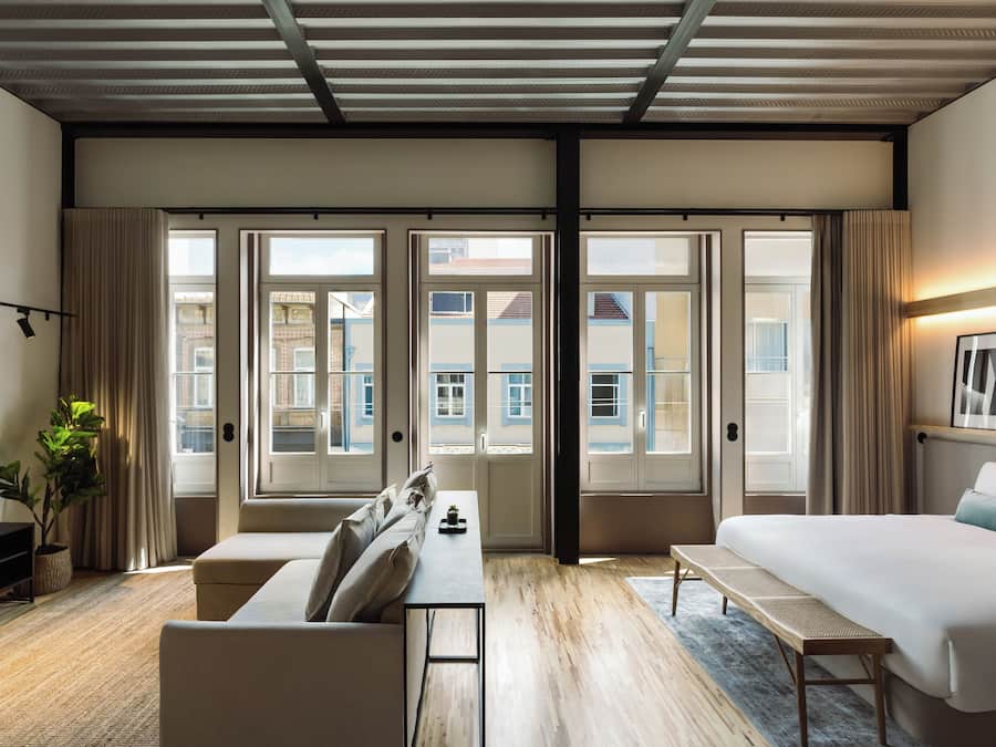 Standard Studio | Laptop workspace, blackout drapes, iron/ironing board, free WiFi