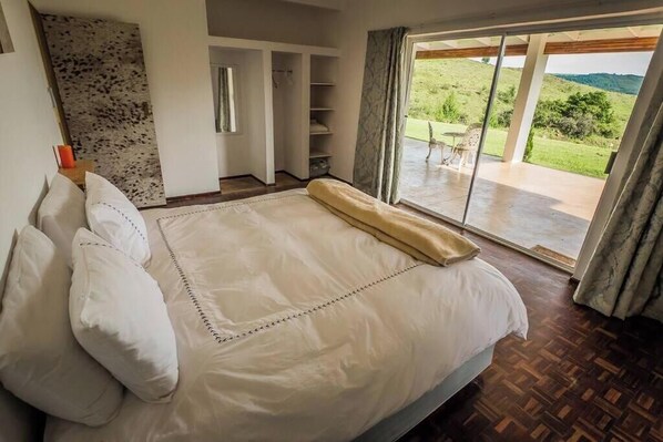 3 عدّة غرف نوم وواي فاي مجانًا وملاءات أسرّة