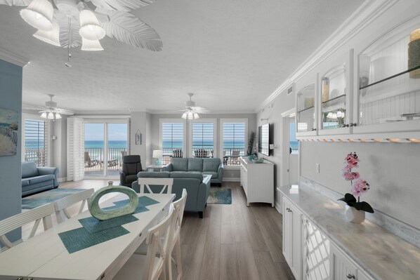 Fridge, microwave, oven, stovetop - Treasure Island 0101 (Panama City Beach)