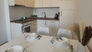 Private kitchen - Holiday apartment directly on the water with beach (Siófok)