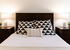 1 habitación, escritorio, tabla de planchar con plancha y wifi gratis 