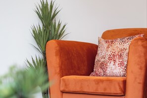 Living area - Sebright House (Barnet)