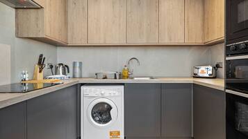 House | Private kitchen | Full-size fridge, microwave, oven, stovetop