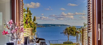 Fortress Villa w/3 Pools, Hot tub & Lagoon views