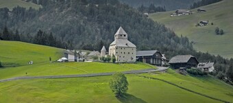 Attic apartment 80sqm 6 people with sheets kitchen oven dishwasher