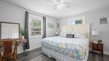 2 bedrooms, desk, iron/ironing board, free WiFi