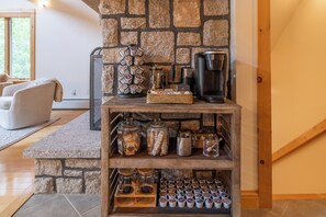 Interior - Private Oceanfront Home with Views: Hot tub, Fire pit, Game room, Yoga Deck (Hancock)