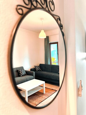 Family Apartment, Balcony | Premium bedding, Select Comfort beds, individually decorated - Tas Apart (Datça)