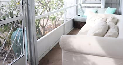 Amazing 2BR walking distance to Beach