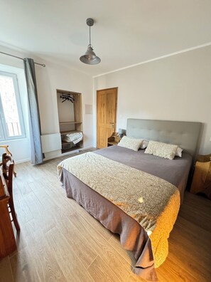 클래식룸, 언덕 전망 | 1 개의 침실, 암막 커튼, 방음 설비, 무료 WiFi