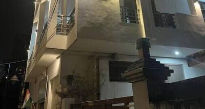 1BHK Suite - 204@ Kanti Villa -MahaShiva Retreat