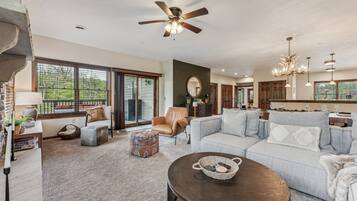 TV connectée, cheminée, jeux vidéo