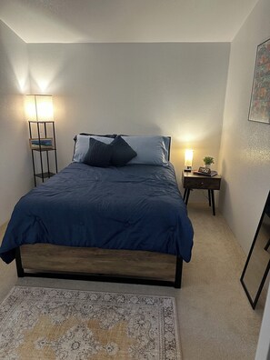 3 bedrooms, in-room safe, iron/ironing board, free WiFi