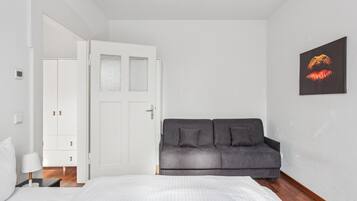 1 Schlafzimmer, Schreibtisch, WLAN