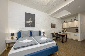 1 habitación, escritorio y wifi 