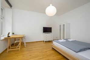 Skrivebord, Wi-Fi, sengetøj