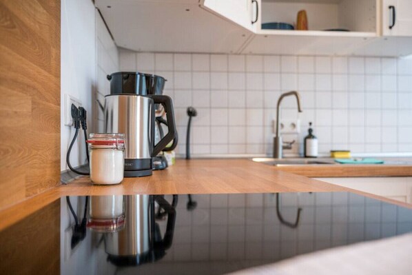 Kühlschrank, Ofen, Herdplatte, Geschirrspüler