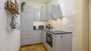 Kühlschrank, Ofen, Herdplatte, Geschirrspüler