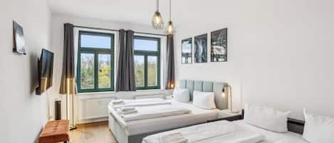 Desk, WiFi, bed sheets