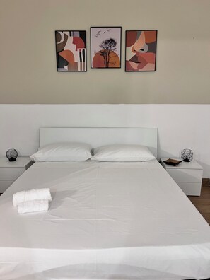 3 bedrooms, bed sheets
