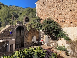 Terrace/patio - C a s a       S o n i a   -   F o r n a    -    Beautiful garden (Forna)