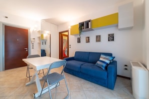 Appartement | Coin séjour | Télévision de 32 pouces avec chaînes numériques
