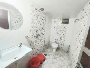 Shower - 3BK Luxury stay at Kanti Villa Ground floor (Varanasi)