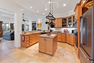 Rancho Mirage dream home, large backyard with private pool, spa, & endless views