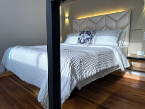 1 habitación, escritorio, tabla de planchar con plancha y wifi gratis 