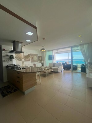 Interior - Huge| Lux| 2BR| Beachfront Condo | Wifi Fast (Playa Juan Dolio)