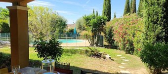 Charming villa with landscaped garden and swimming pool