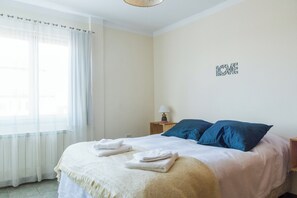 2 bedrooms, WiFi, bed sheets