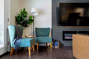 TV connectée, cheminée, jeux vidéo