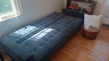 1 bedroom, desk, iron/ironing board, free WiFi