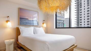 3 habitaciones, cortinas blackout y tabla de planchar con plancha