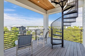 Property grounds - Seas the Day: Private Beach, Ocean Views, Pool & Hot tub, Golf Cart, Game Room (Miramar Beach)