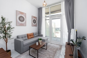 Apartment | 1 bedroom - Urban 1BR in Masdar City w Pool View Balcony (Abu Dhabi)