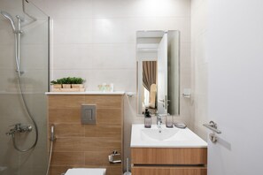 Apartment | 1 bedroom - Urban 1BR in Masdar City w Pool View Balcony (Abu Dhabi)
