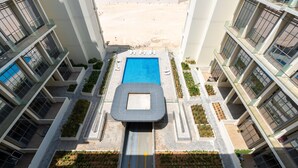 Apartment | 1 bedroom - Urban 1BR in Masdar City w Pool View Balcony (Abu Dhabi)