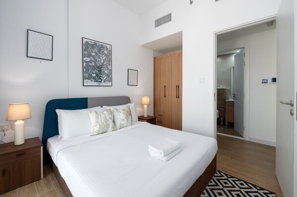 Apartment | 1 bedroom - Urban 1BR in Masdar City w Pool View Balcony (Abu Dhabi)