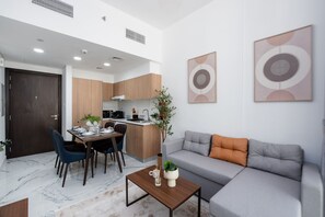 Apartment | 1 bedroom - Urban 1BR in Masdar City w Pool View Balcony (Abu Dhabi)