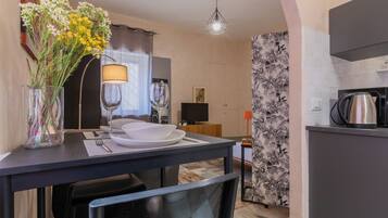 Basic Studio | Dining room