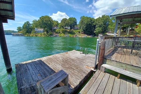 2nd floater with boat parking
