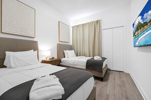 5 camere, una scrivania, ferro/asse da stiro, Wi-Fi