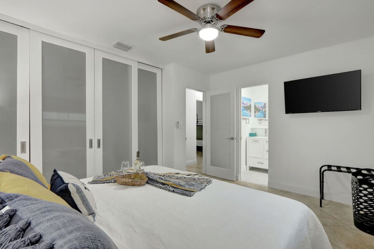 3 dormitorios, escritorio, tabla de planchar con plancha y wifi gratis