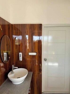 Shower, towels, soap