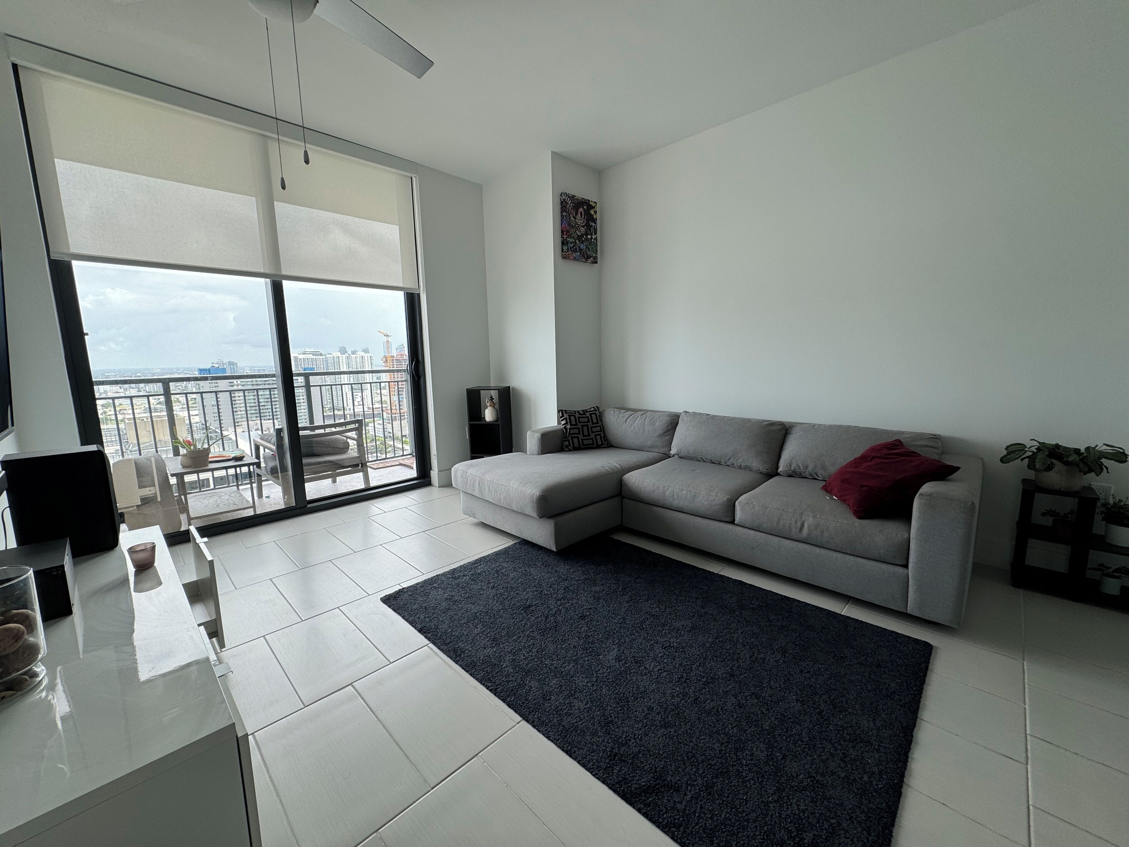 Cozy 1-bedroom apartment with AC, WiFi, fitness room and pool in downtown Miami